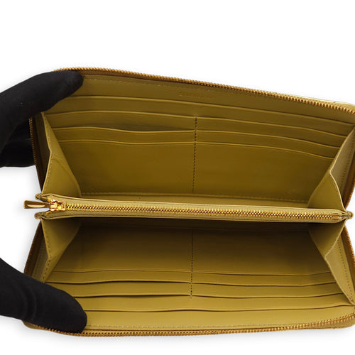 Crush Continental Metallic Gold Wallet in Calfskin, Gold hardware