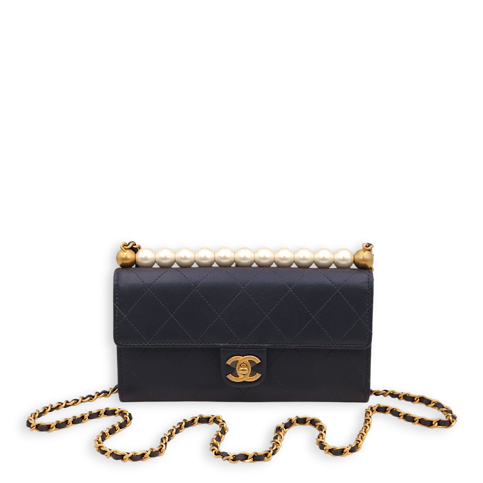 Pearl Quilted Blue Wallet On Chain in Calfskin, Gold hardware