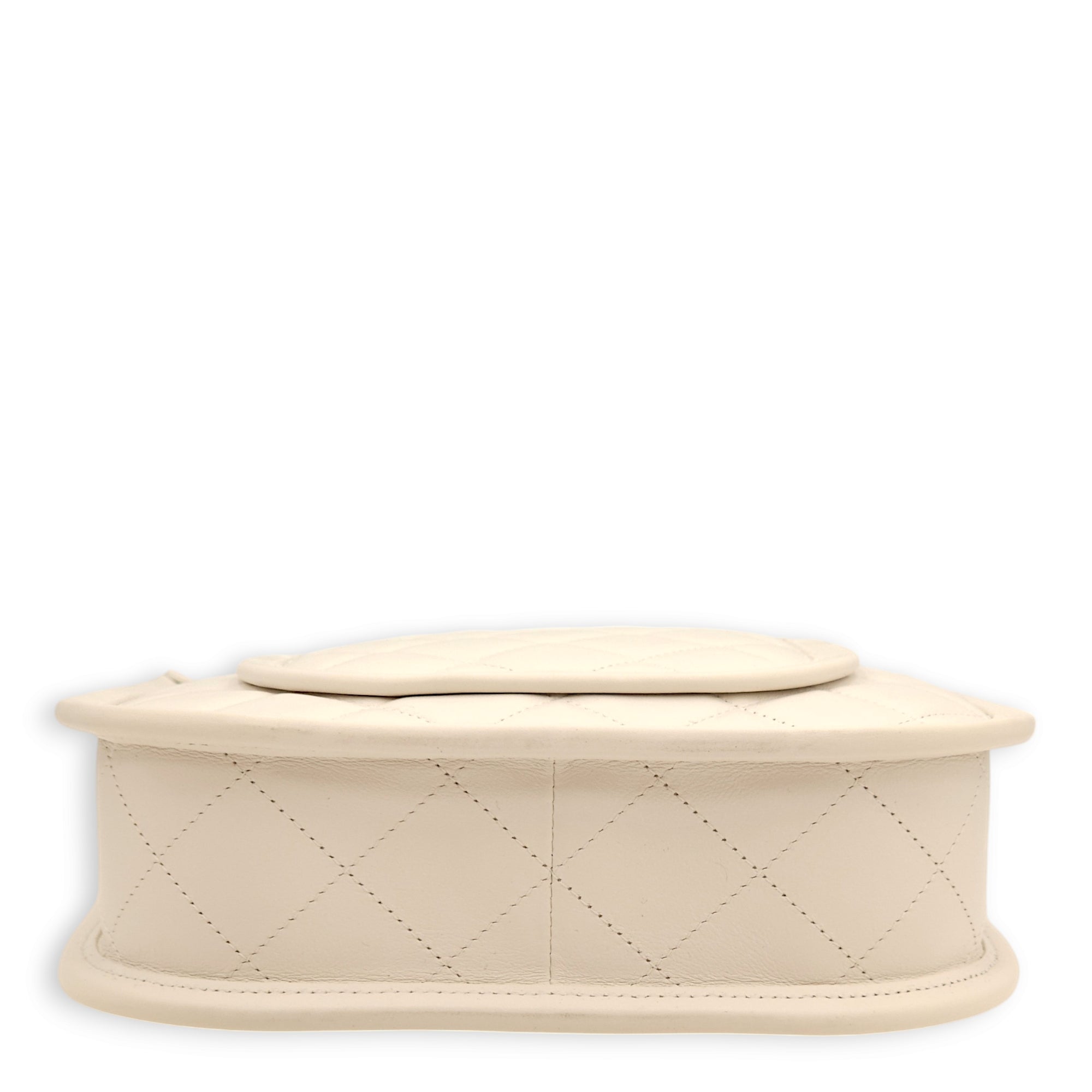 Quilted Hobo White Shoulder Bag in Lambskin, Gold hardware