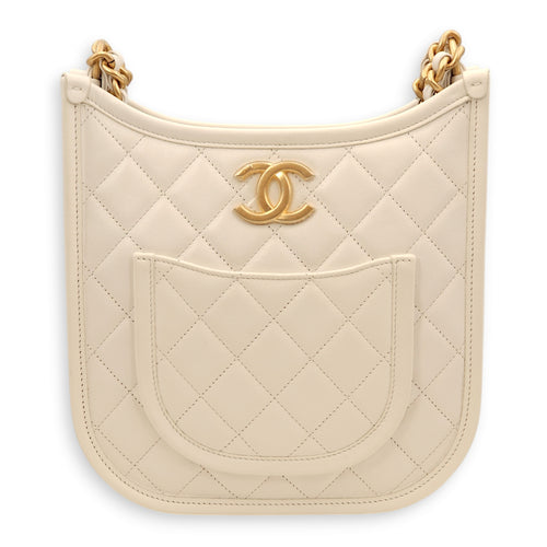 Quilted Hobo White Shoulder Bag in Lambskin, Gold hardware