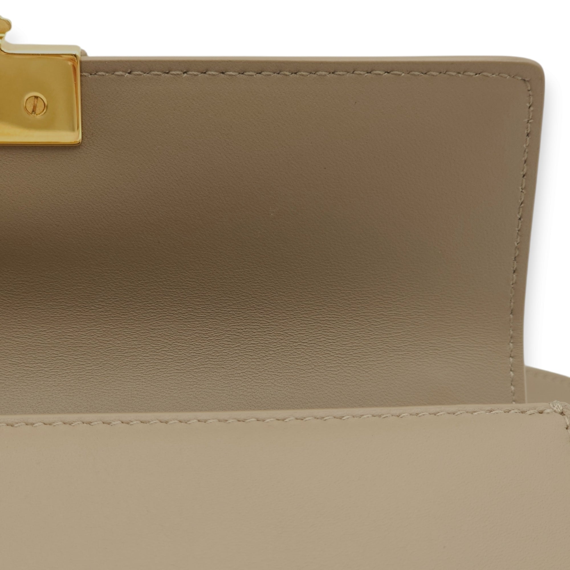 Montaigne East West Chain Flap Beige Crossbody Bag in Calfskin, Gold hardware