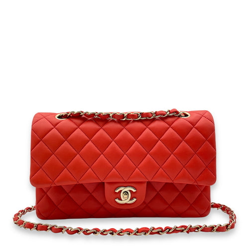 Classic Double Flap Red Shoulder Bag in Lambskin, Gold hardware