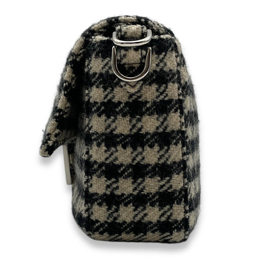 Houndstooth Baguette Black/White Shoulder Bag in Wool, Silver hardware