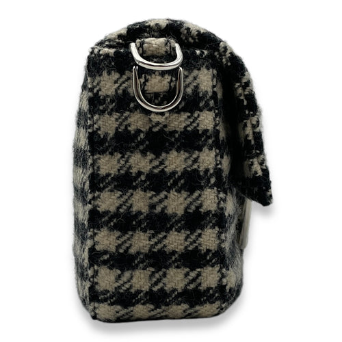 Houndstooth Baguette Black/White Shoulder Bag in Wool, Silver hardware