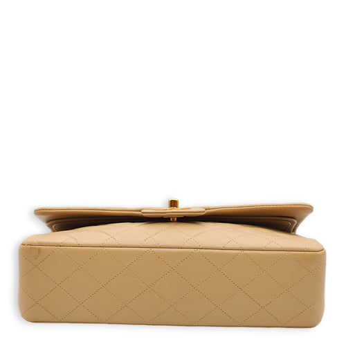 Vintage Classic Double Flap Medium Beige Shoulder Bag in Lambskin, Gold hardware