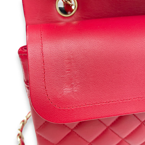 Classic Double Flap Medium Red Shoulder Bag in Lambskin, Light Gold hardware