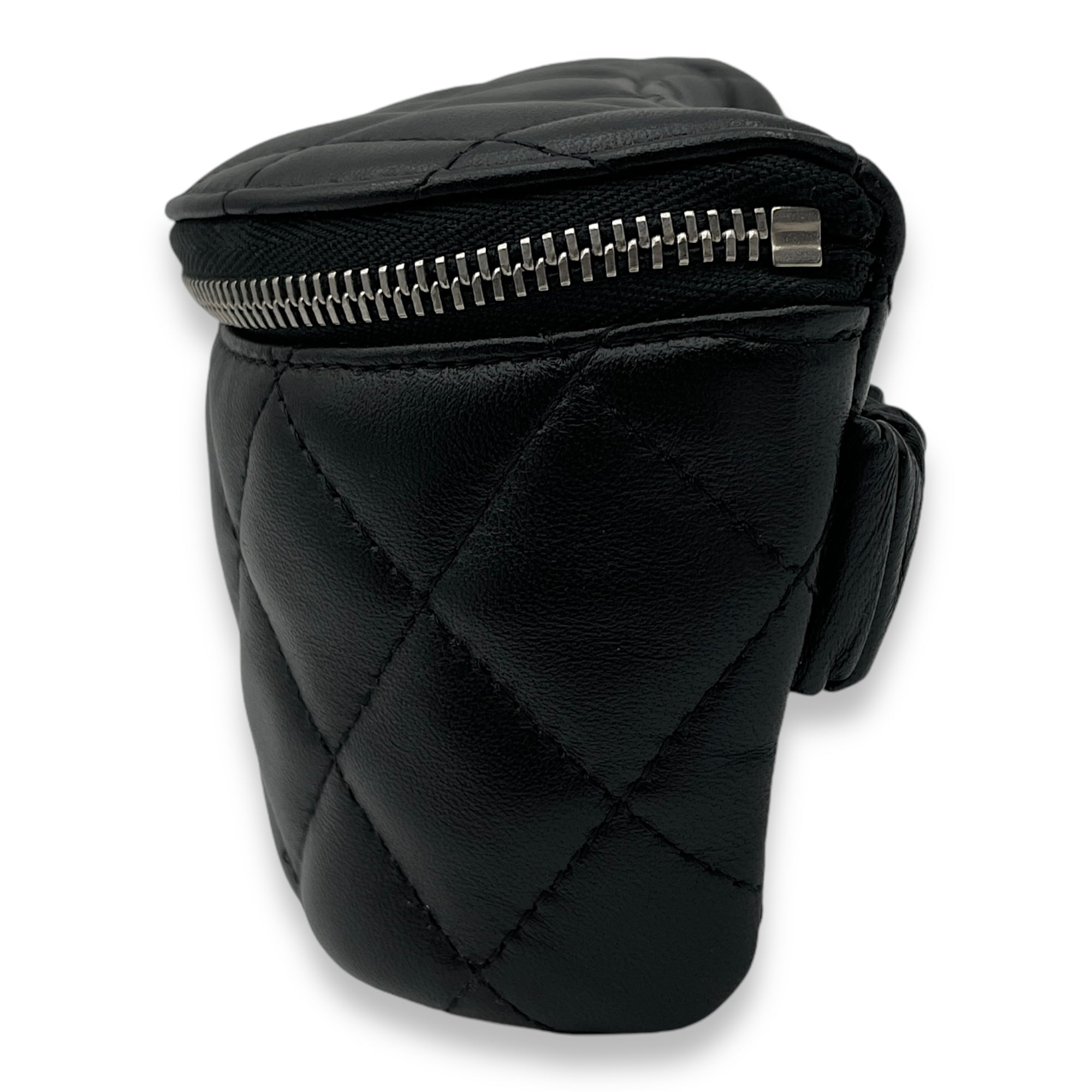 Quilted Arm Purse Black Pouch in Lambskin, Silver hardware