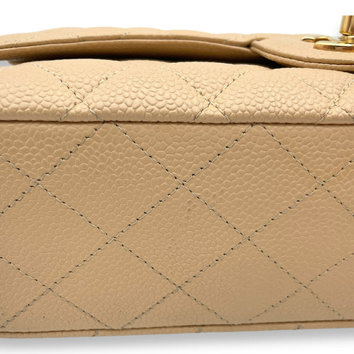 Classic Double Flap Medium Beige Shoulder Bag in Caviar, Gold hardware