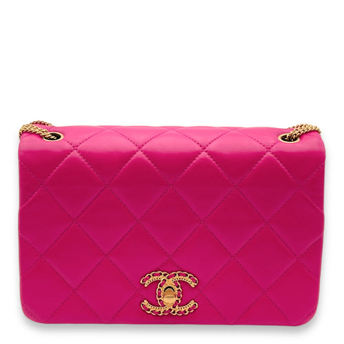 On and On Flap Pink Shoulder Bag in Lambskin, Gold hardware