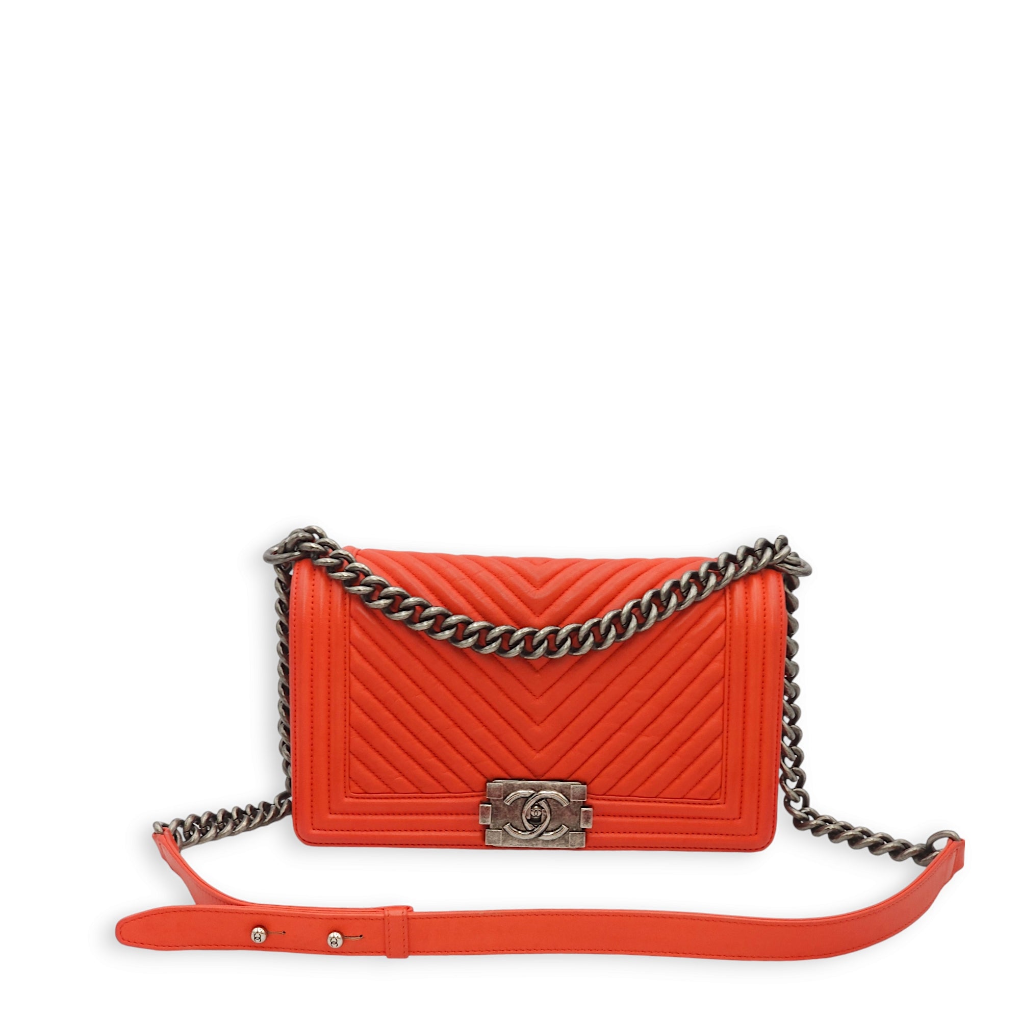 Chevron Le Boy Medium Red Shoulder Bag in Calfskin, Ruthenium hardware