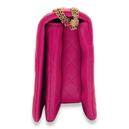 On and On Flap Pink Shoulder Bag in Lambskin, Gold hardware