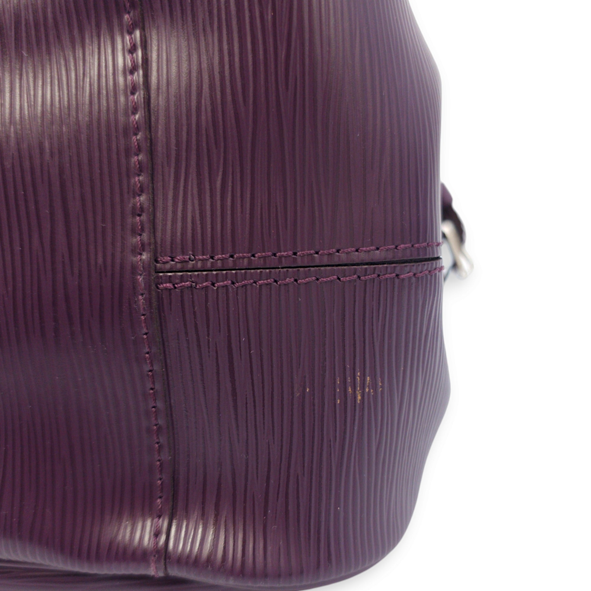 Passy PM Cassis Top Handle Bag in Epi Leather, Palladium hardware