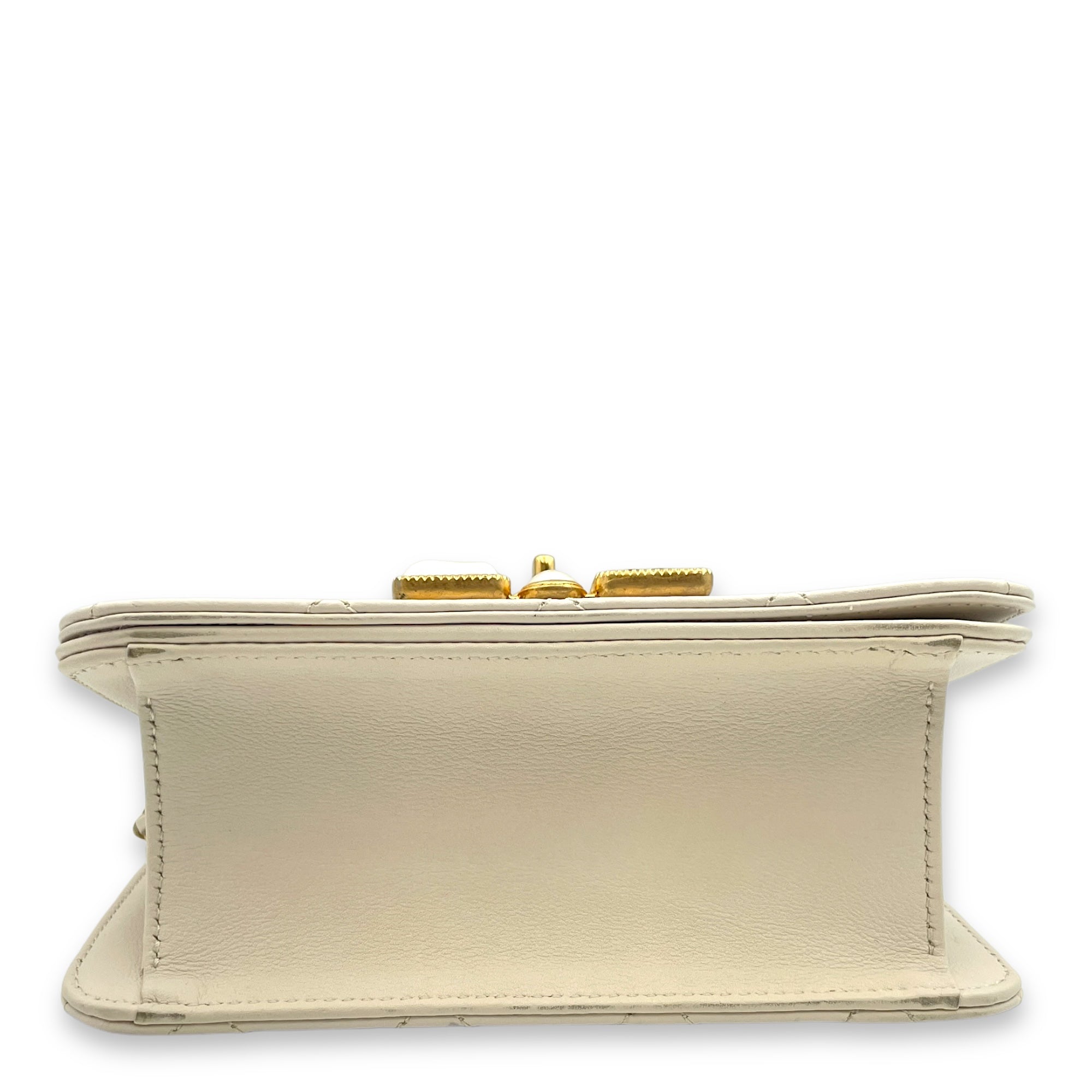 Seasonal Flap Off-white Crossbody Bag in Calfskin, Gold hardware