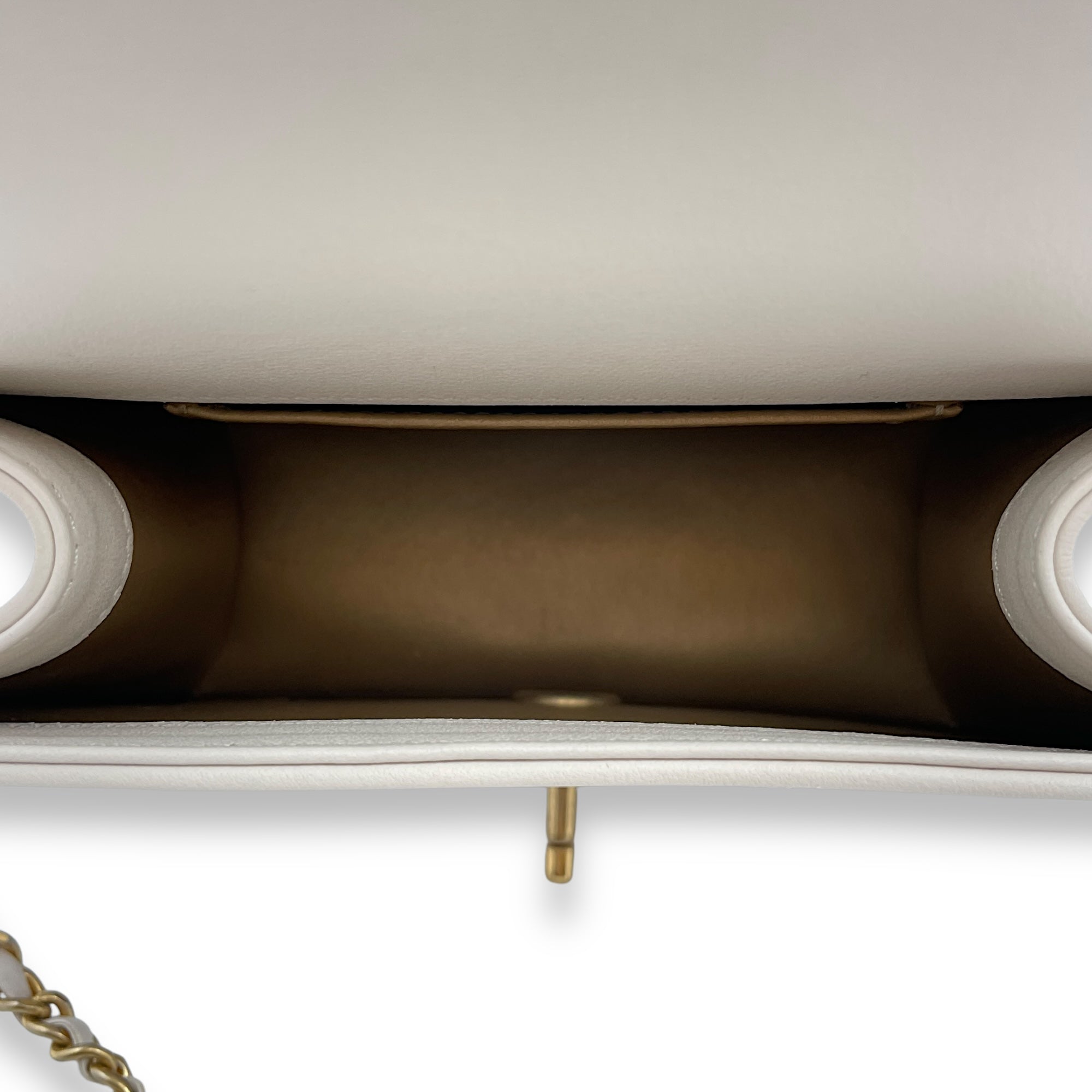 Seasonal Flap Off-white Crossbody Bag in Calfskin, Gold hardware