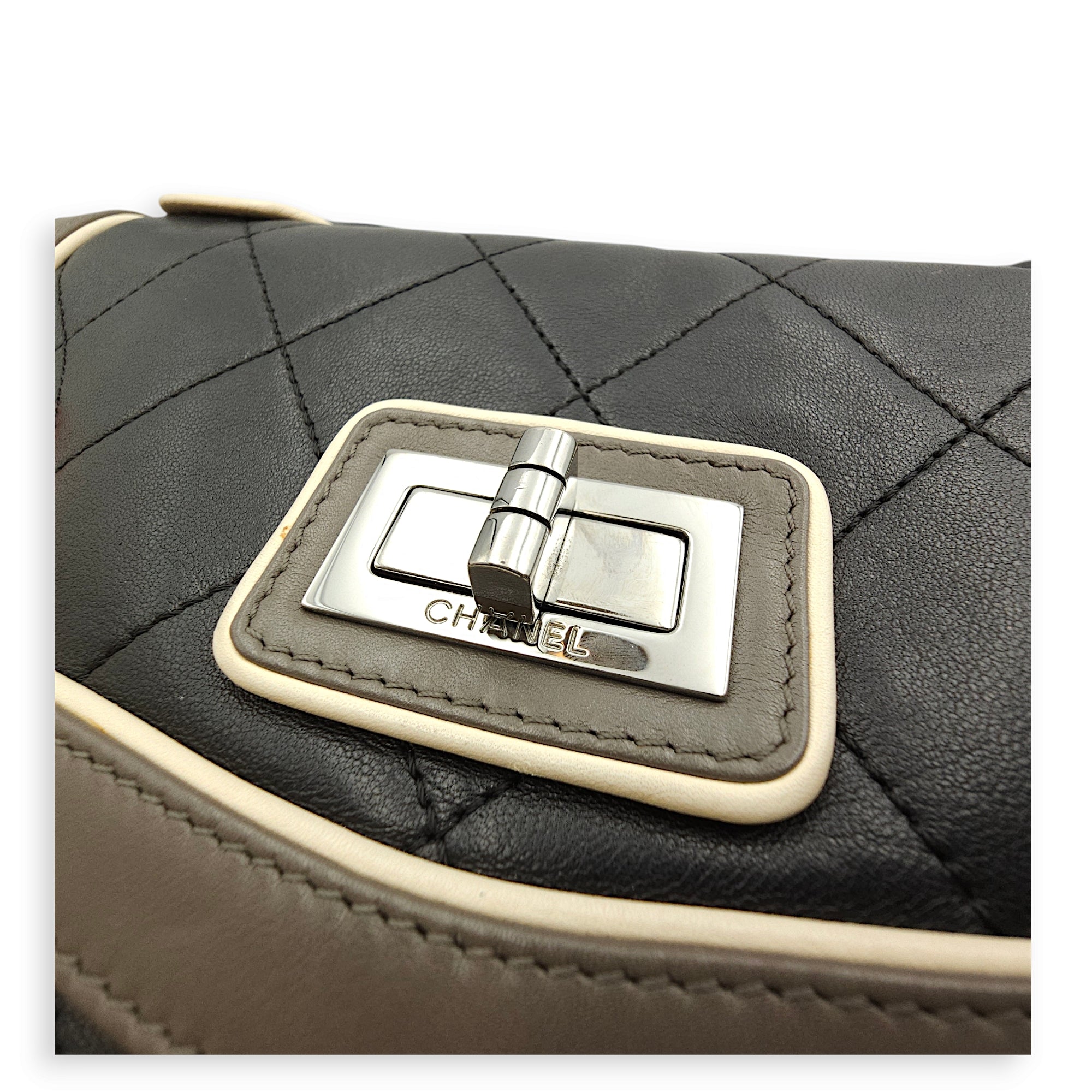 Reissue Seasonal Flap 25x15x9cm Black, grey, white Shoulder Bag in Lambskin, Silver hardware