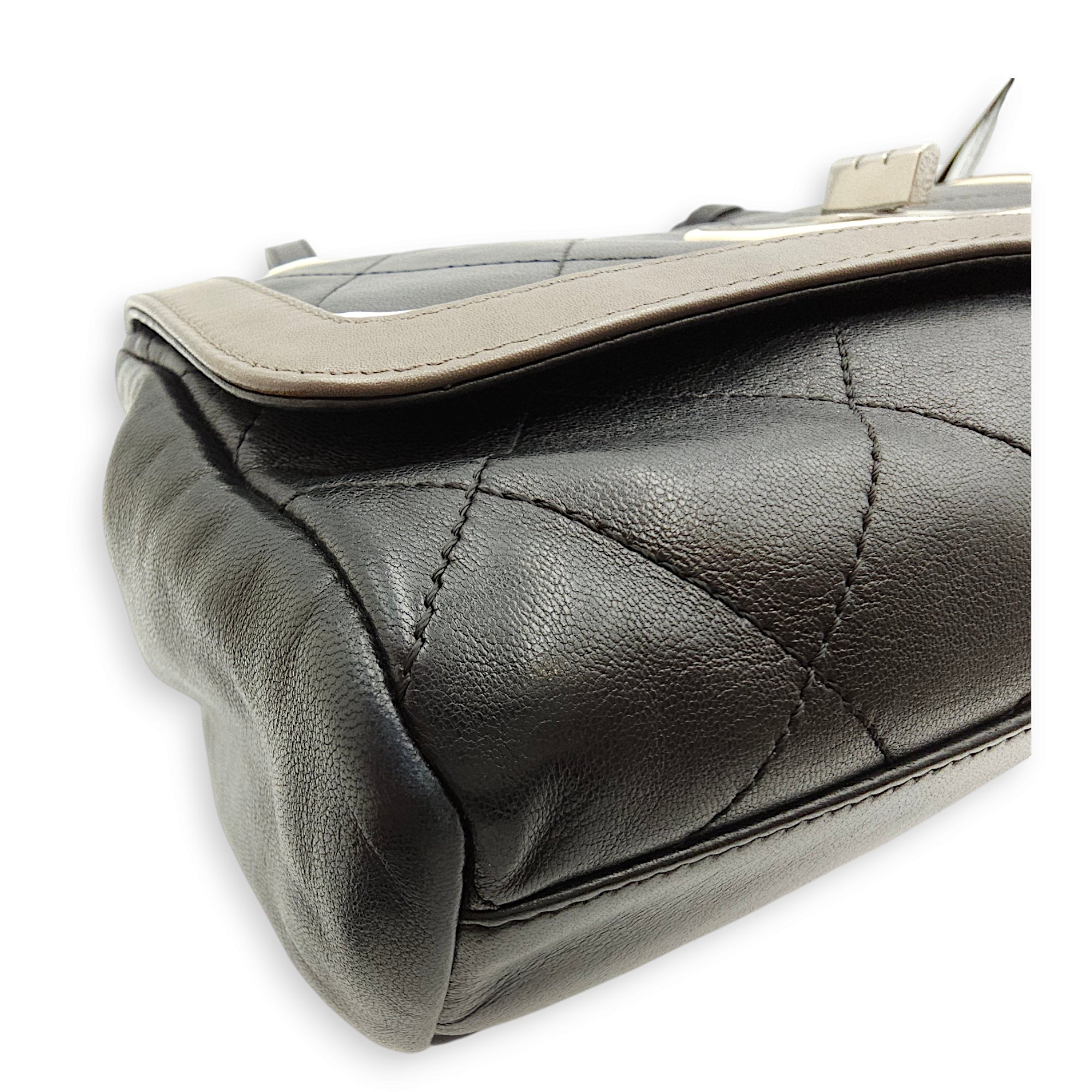 Reissue Seasonal Flap 25x15x9cm Black, grey, white Shoulder Bag in Lambskin, Silver hardware