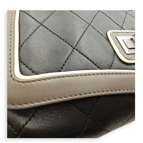 Reissue Seasonal Flap 25x15x9cm Black, grey, white Shoulder Bag in Lambskin, Silver hardware