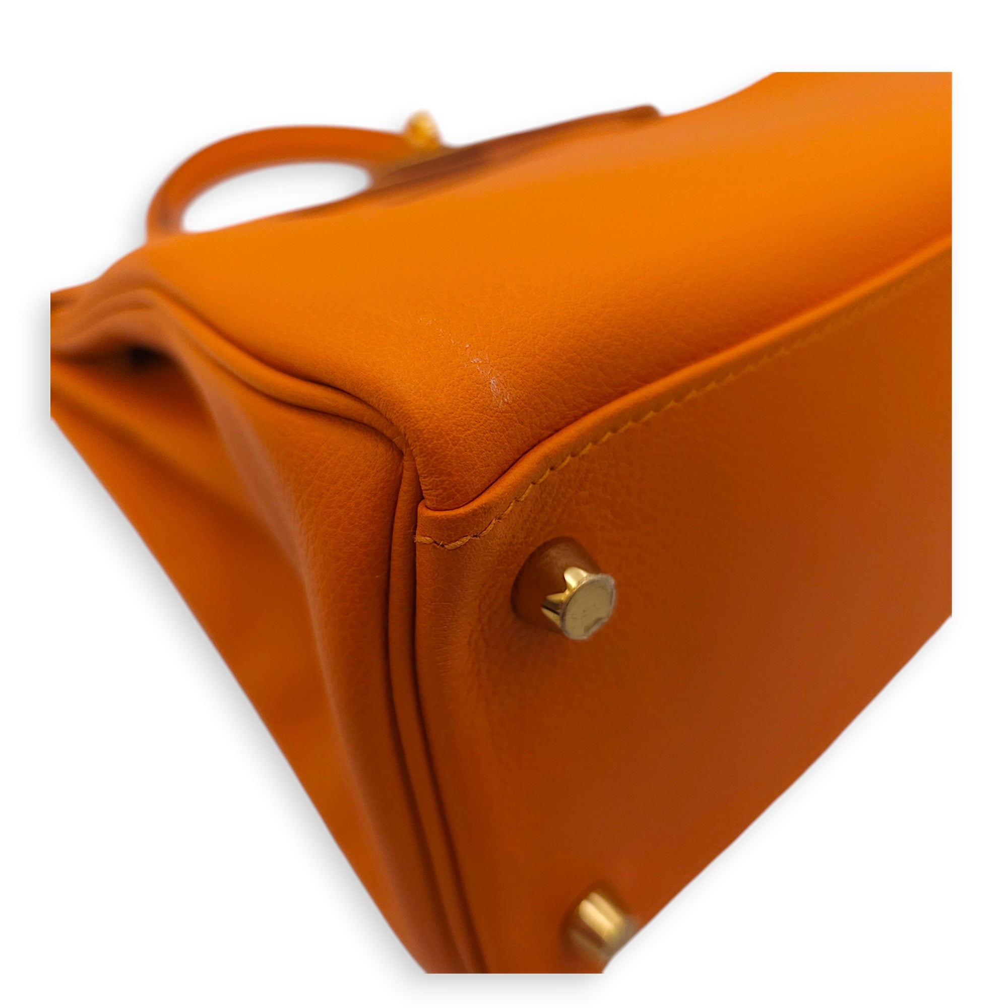 Kelly 28 Orange in Evercolor, Gold hardware