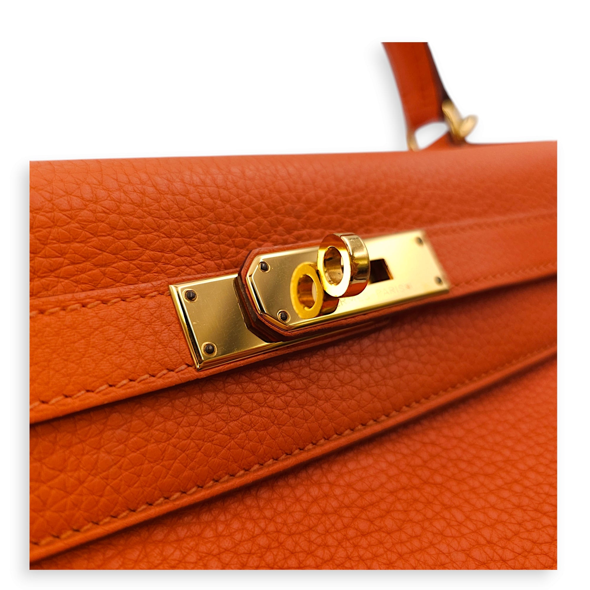 Kelly 28 Orange in Clemence, Gold hardware