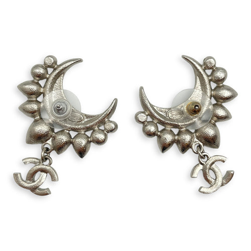 22C CC Crescent Moon Earrings Costume Jewellery in White, Black