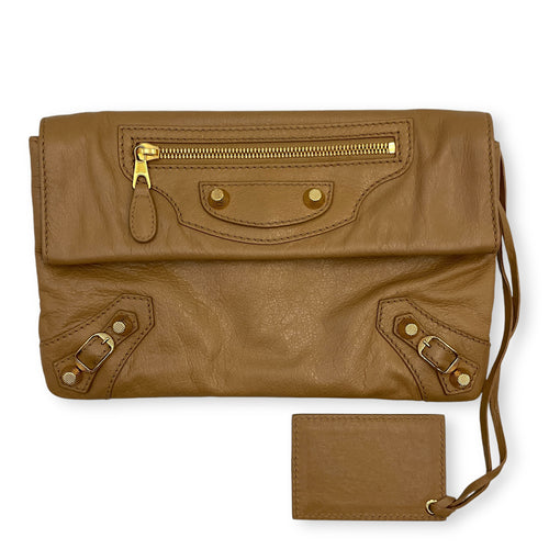 Small Studs Envelop Clutch Beige Clutch in Distressed Leather, Gold hardware