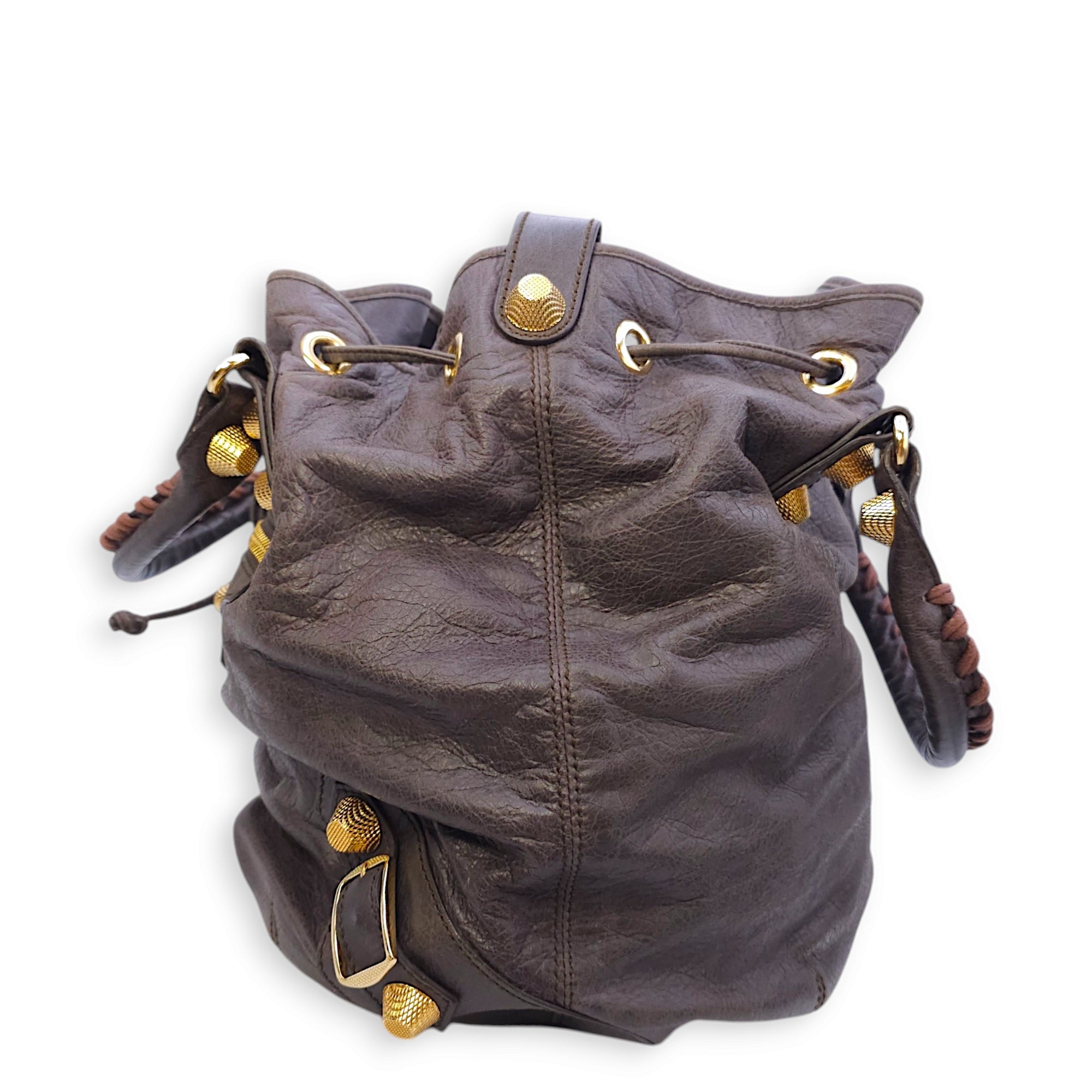 Pompon Large Dark brown Top Handle Bag in Distressed Leather, Gold hardware