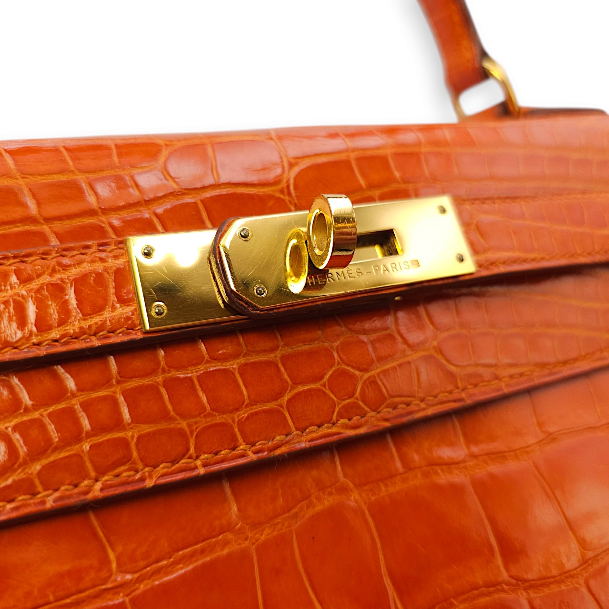 Sellier Kelly 28 Orange in Shiny Alligator, Gold hardware