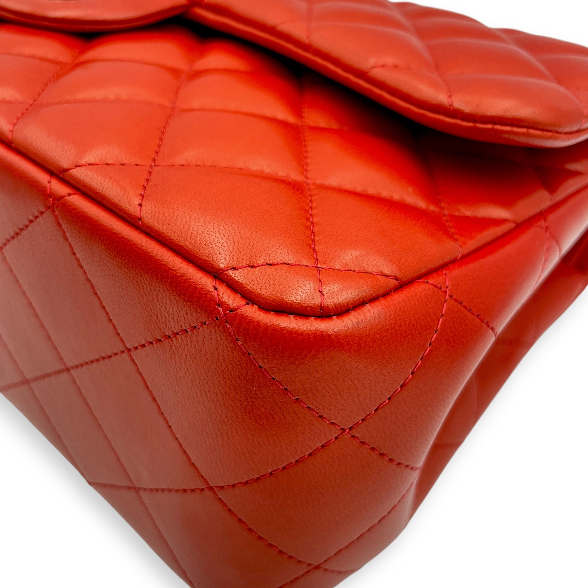 Classic (DF) Jumbo Red Shoulder Bag in Lambskin, Silver hardware