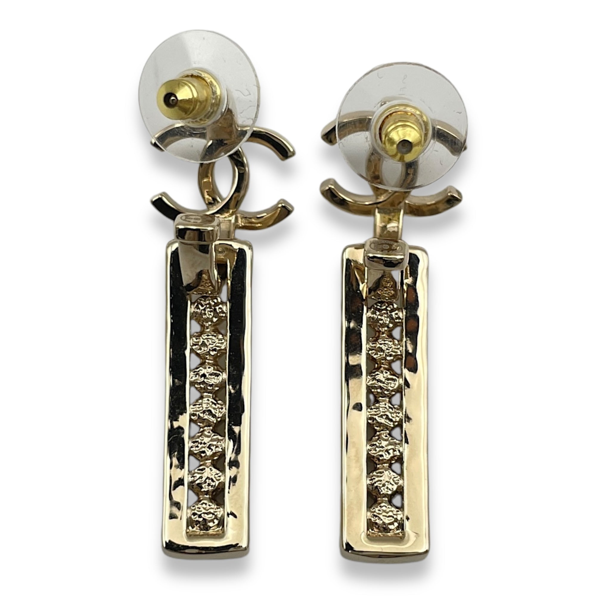 23B CC with Dangling Crystal Bar Earrings 1.5x4cm Costume Jewellery in Gold