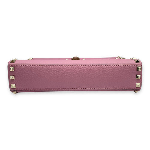 Flip Lock 23x16x4.5cm Pink Crossbody Bag in Calfskin, Gold hardware