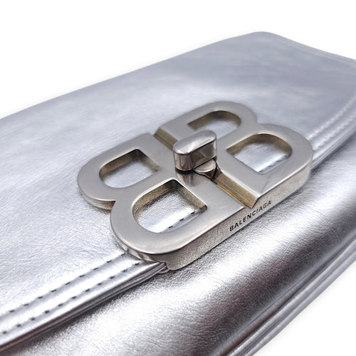 BB Soft Small Flap 23x14x3cm Silver Crossbody Bag in Calfskin, Silver hardware