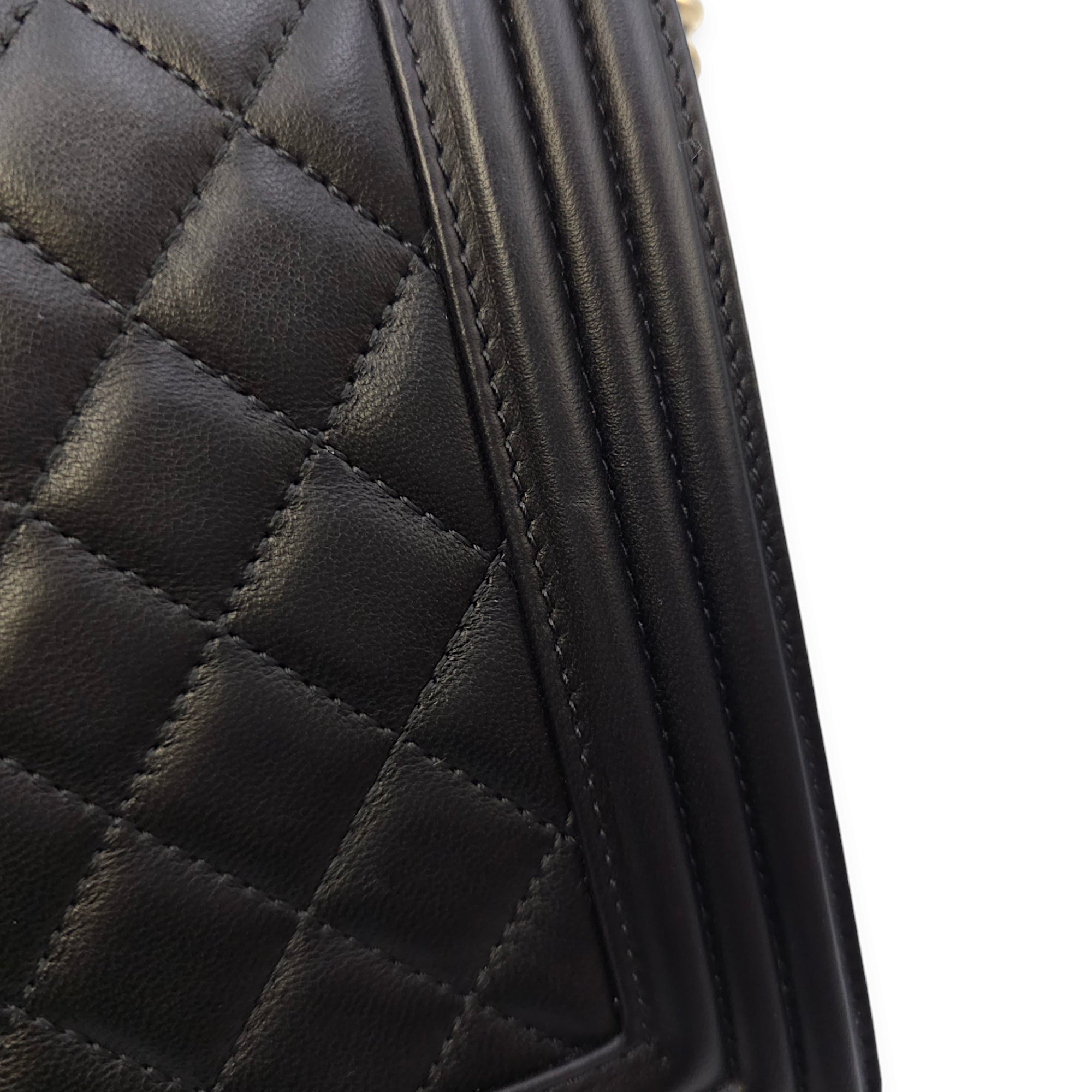 Quilted Boy (28cm) Medium Black Crossbody Bag in Lambskin, Gold hardware