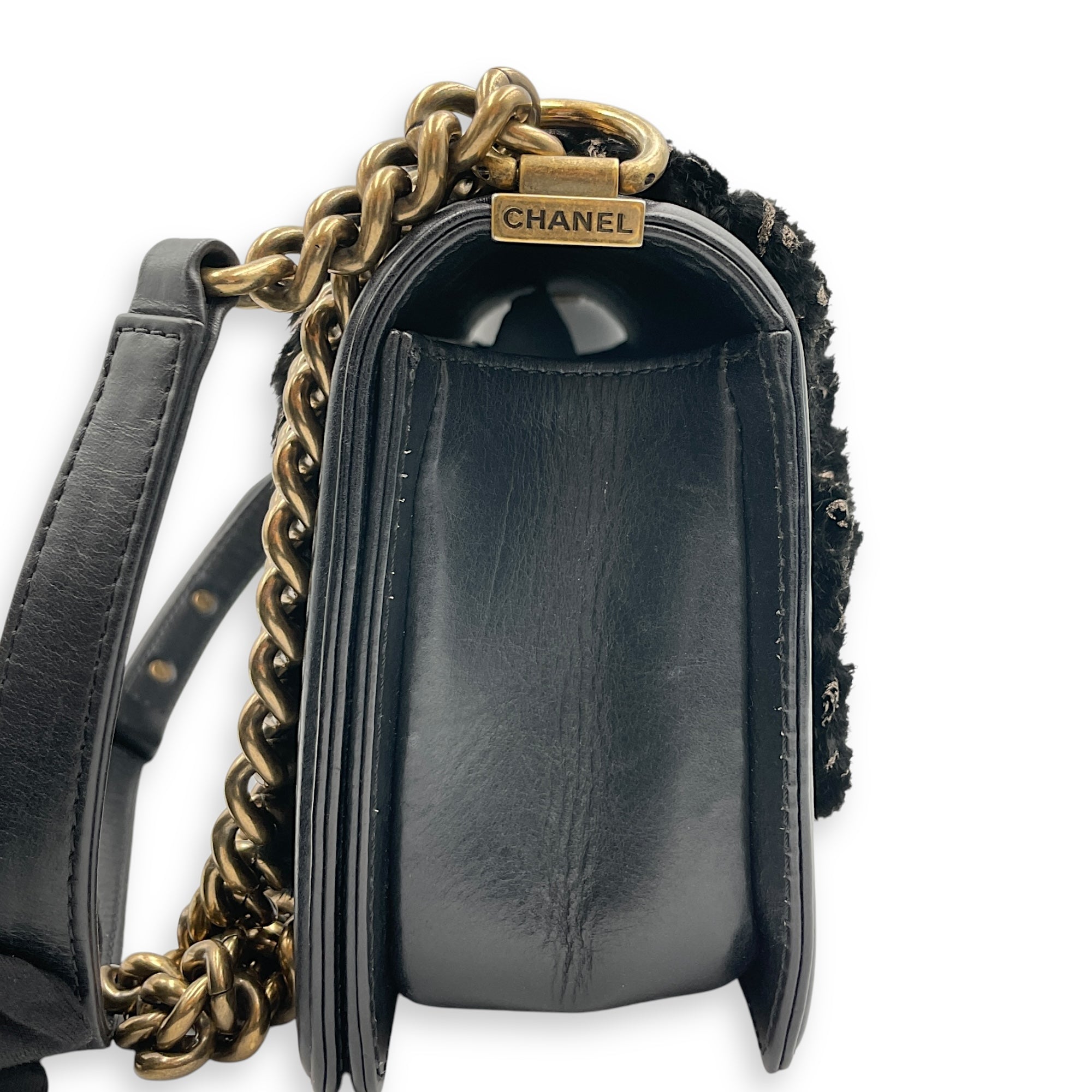 Fur Boy  Old Medium Black Shoulder Bag in Fur  Gold hardware C81922 4