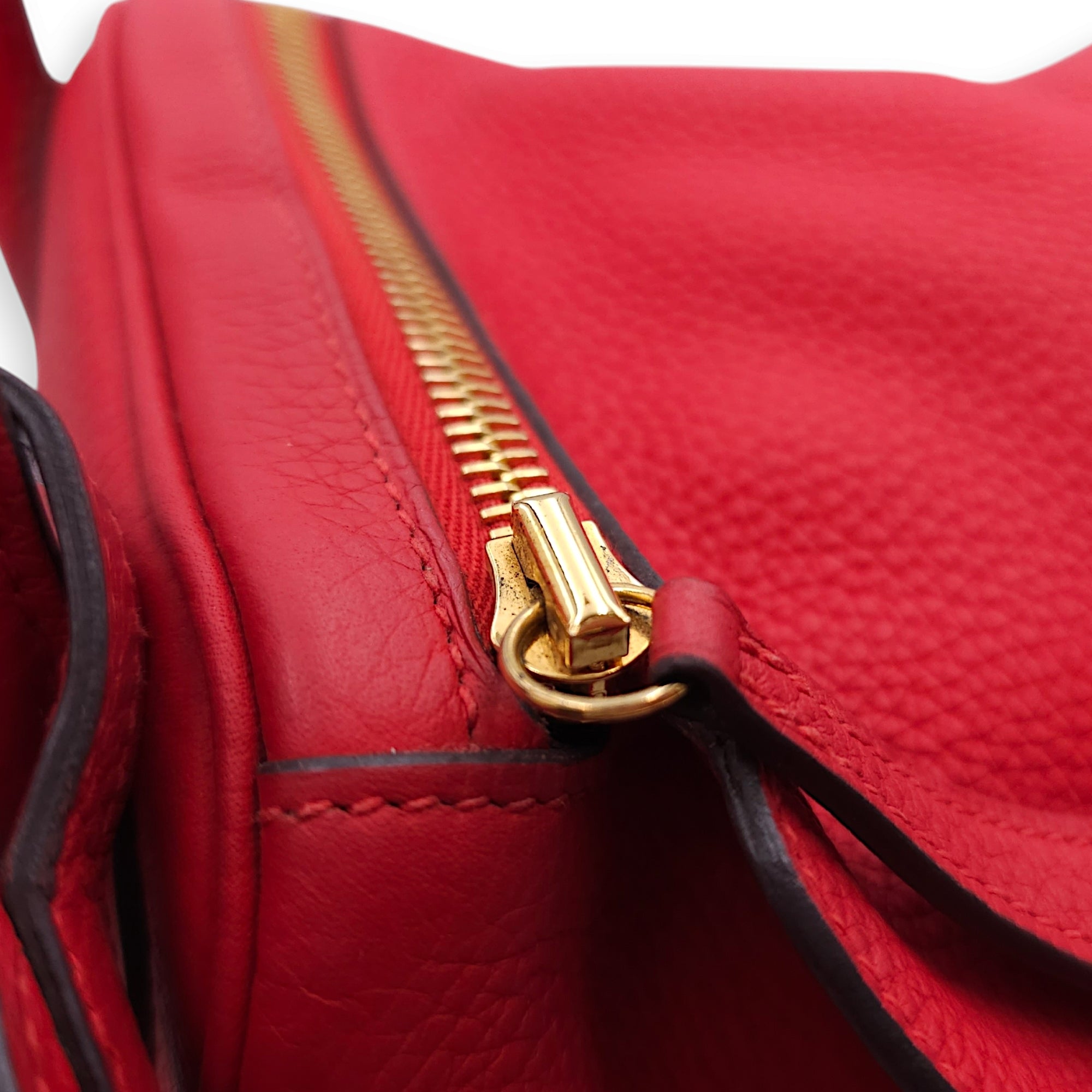 Lindy 30 Rouge Tomate in Clemence Gold hardware CL2501-9005 10