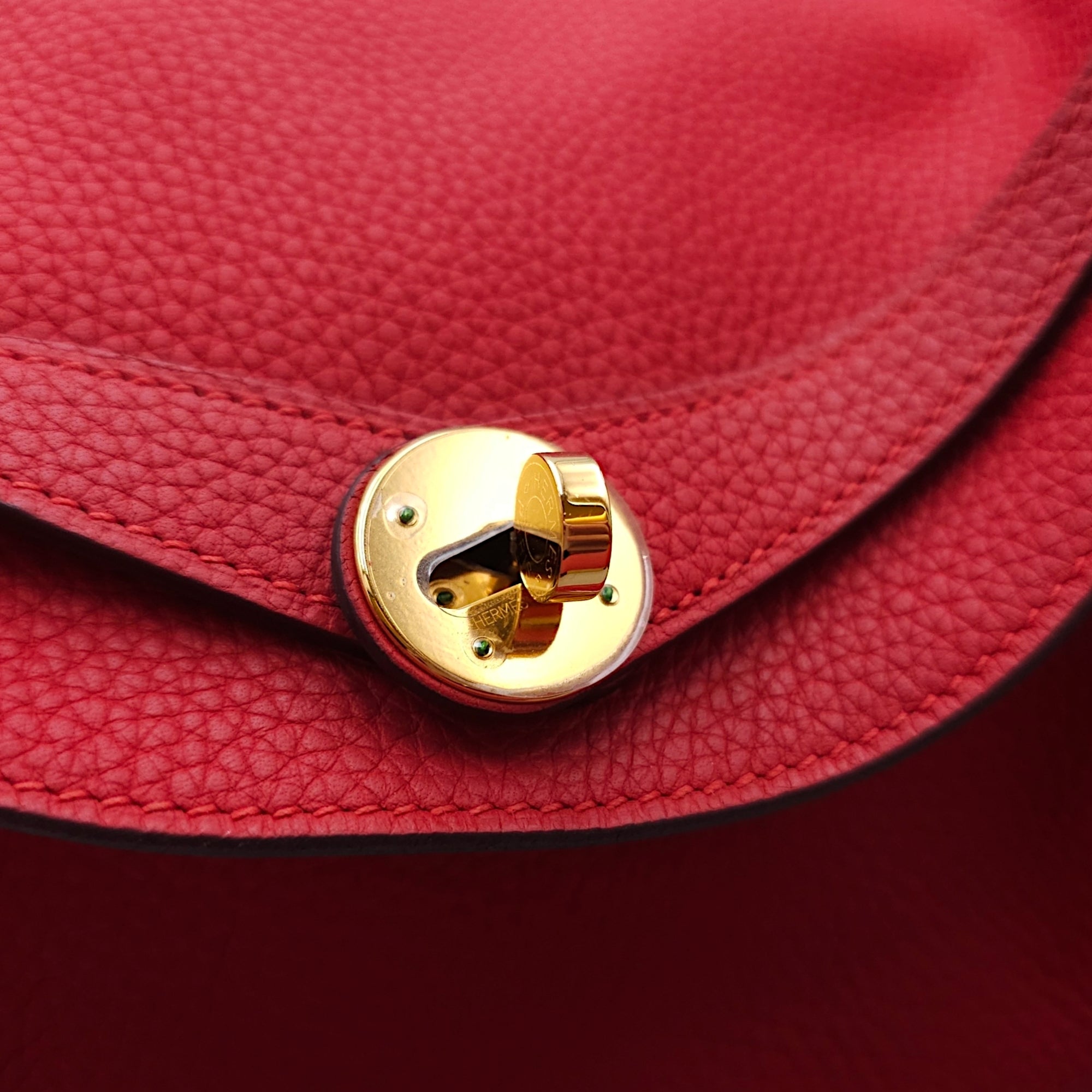 Lindy 30 Rouge Tomate in Clemence, Gold hardware