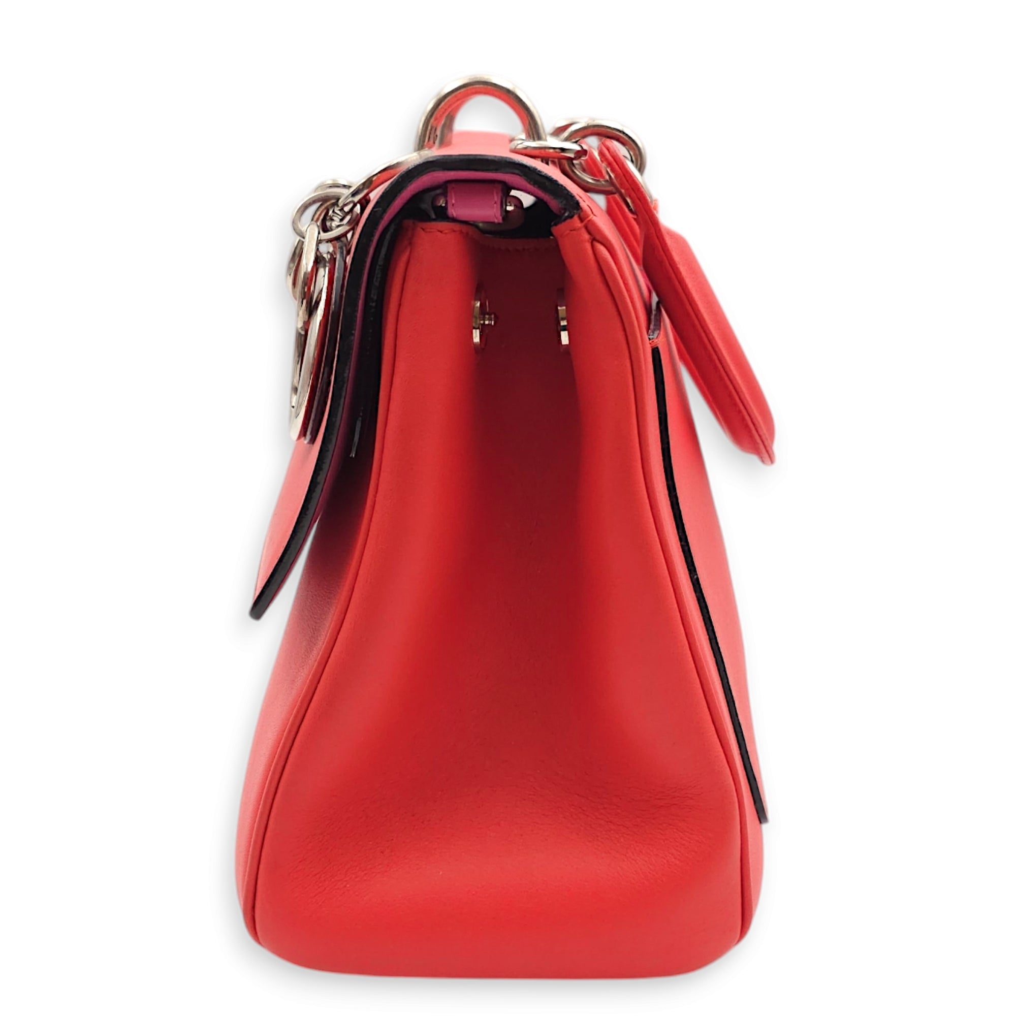 Be Dior 26x20x13cm Red Shoulder Bag in Calfskin, Silver hardware