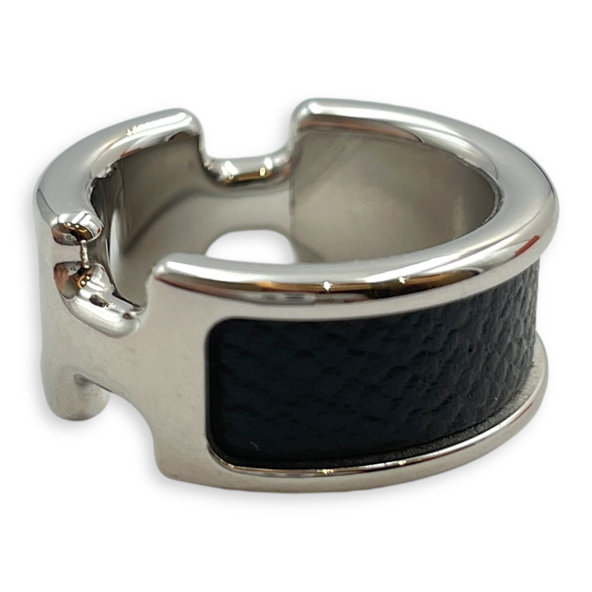 Olympe XS Black Ring, Palladium hardware