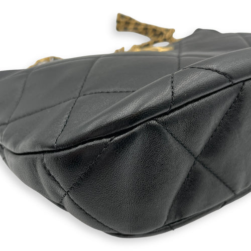 Seasonal Quilted Hobo with CHANEL Chain 22x15x6cm Black Shoulder Bag in Lambskin, Gold hardware