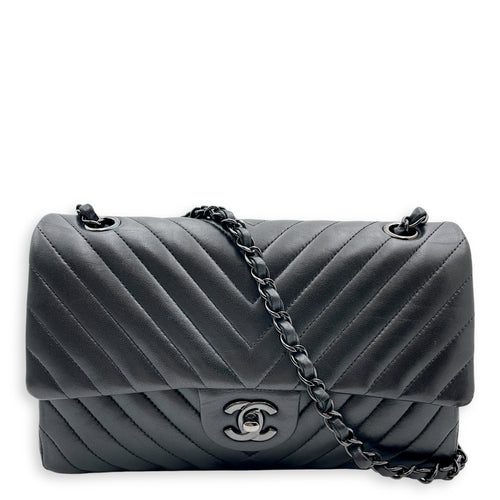 Chevron (DF) Medium Black Shoulder Bag in Lambskin, Black Chrome, Silver hardware