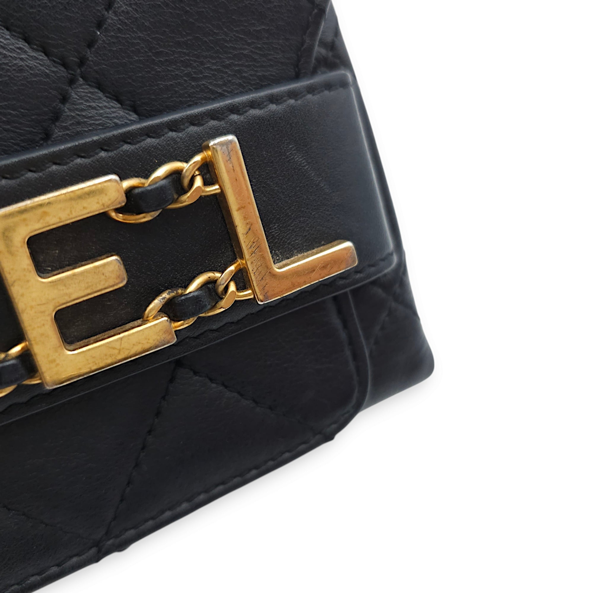 Seasonal Logo Enchained Flap 21.5x13.5x6cm Black Crossbody Bag in Calfskin, Gold hardware