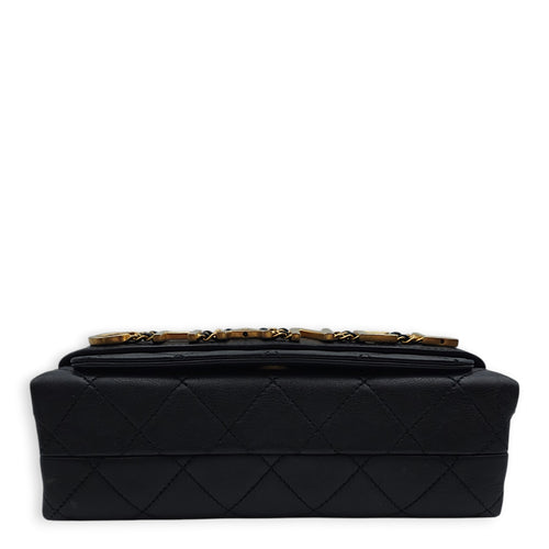 Seasonal Logo Enchained Flap 21.5x13.5x6cm Black Crossbody Bag in Calfskin, Gold hardware