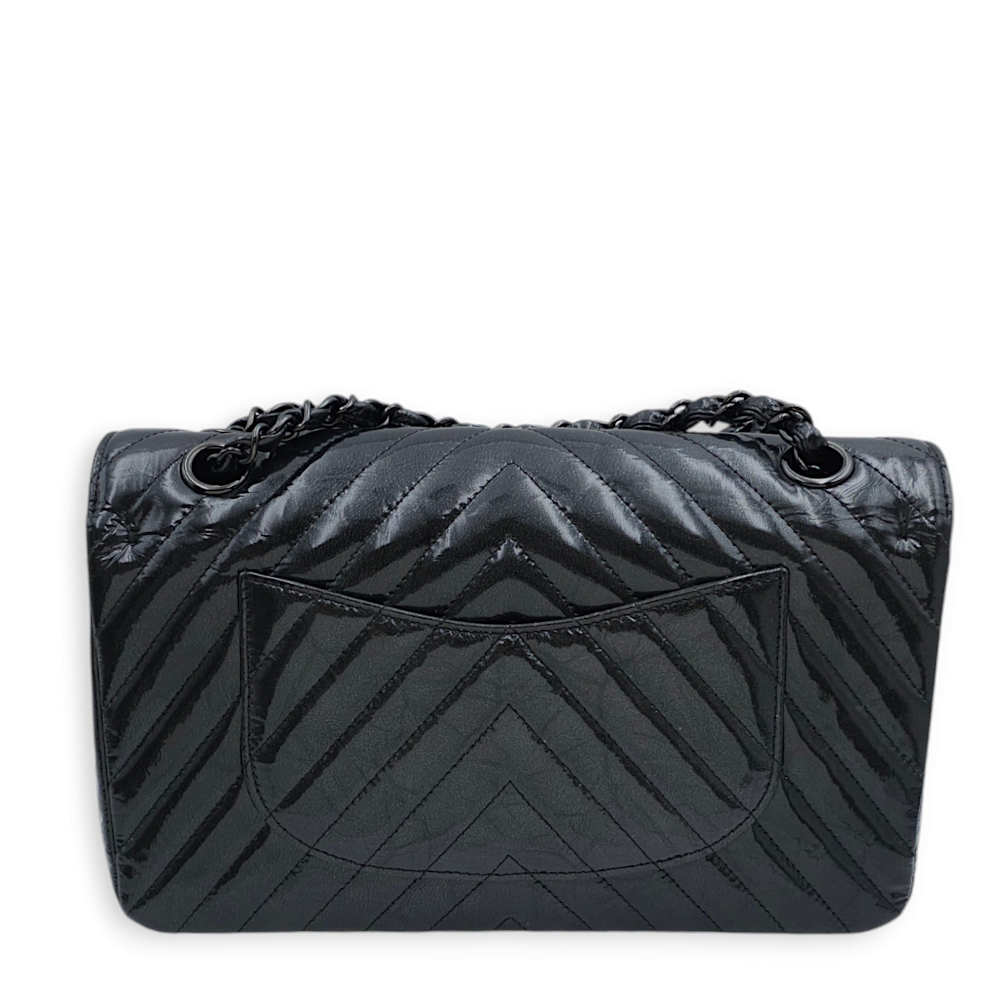 Chevron medium (DF) Medium Black Shoulder Bag in Patent Leather, Black chrome hardware