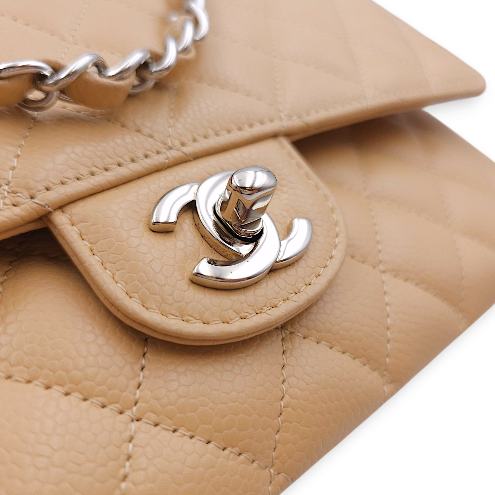 Classic (DF) Medium Beige Shoulder Bag in Caviar Leather, Silver hardware