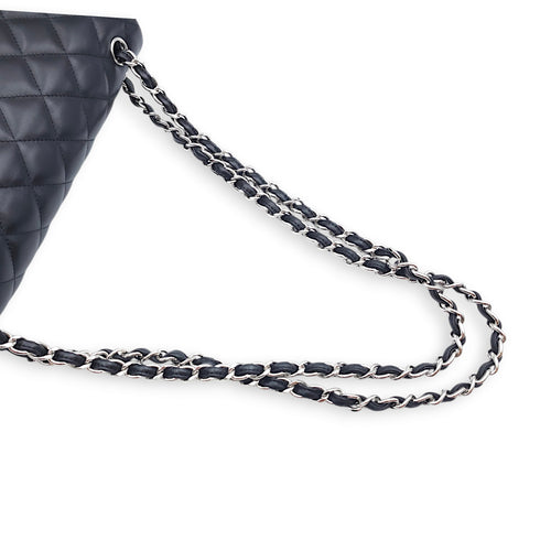 Classic (DF) Jumbo Black Shoulder Bag in Lambskin, Silver hardware