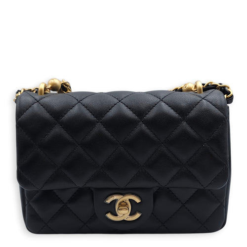 Seasonal Mini Flap with Pearl Chain 17x12x5cm Black Shoulder Bag in Lambskin, Gold hardware