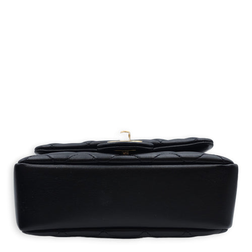 Seasonal Mini Flap with Pearl Chain 17x12x5cm Black Shoulder Bag in Lambskin, Gold hardware