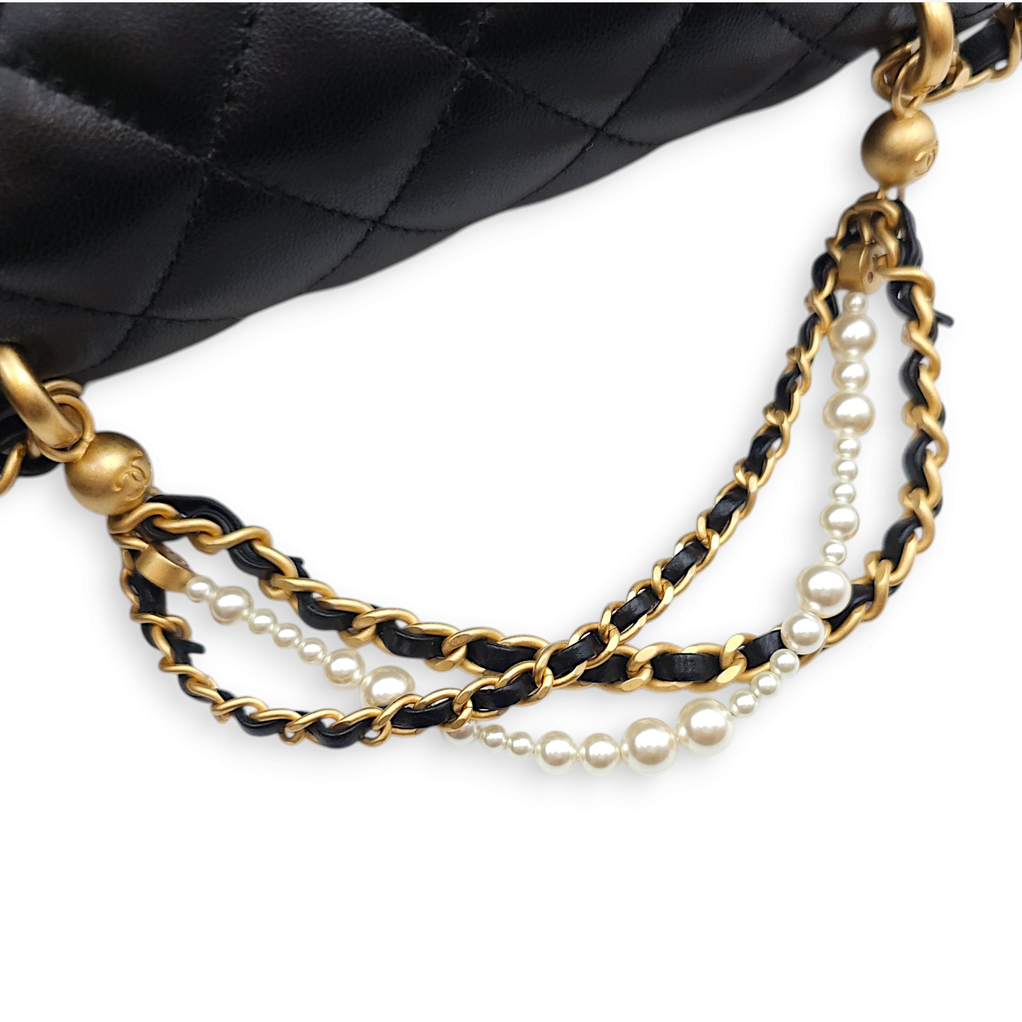 Seasonal Mini Flap with Pearl Chain 17x12x5cm Black Shoulder Bag in Lambskin, Gold hardware