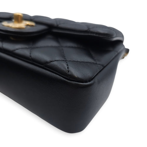 Seasonal Mini Flap with Pearl Chain 17x12x5cm Black Shoulder Bag in Lambskin, Gold hardware