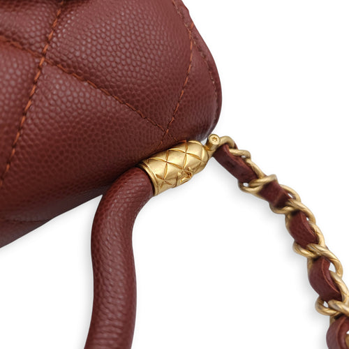 Seasonal Mini Flap with Top Handle 18x13x7cm Brown Crossbody Bag in Caviar Leather, Gold hardware