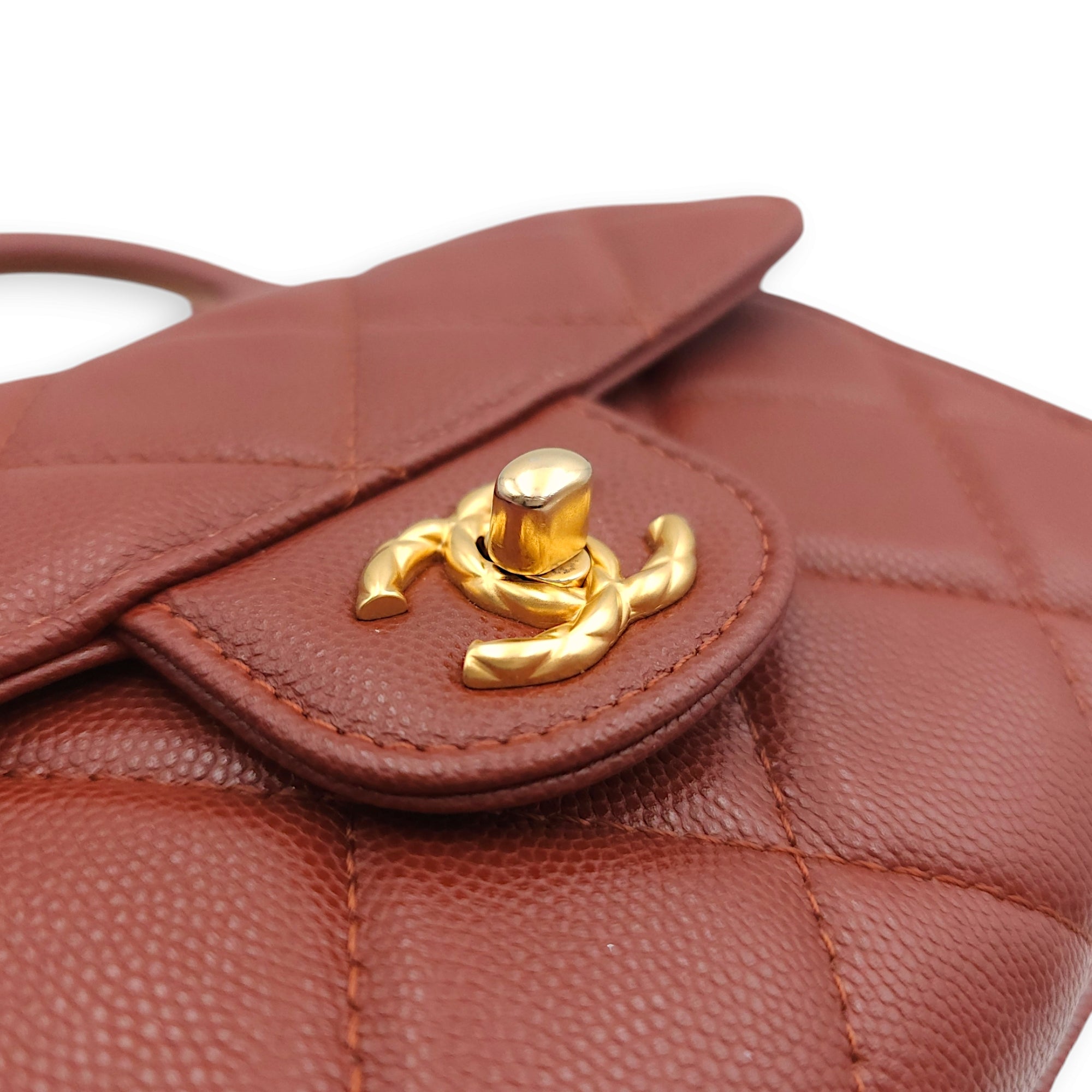 Seasonal Mini Flap with Top Handle 18x13x7cm Brown Crossbody Bag in Caviar Leather, Gold hardware